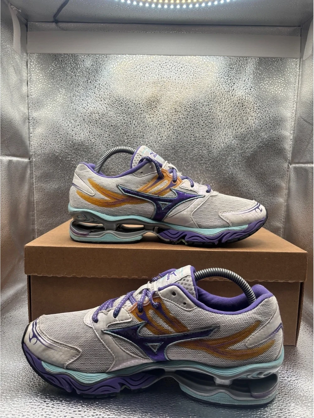 Mizuno wave creation 14 purple grey orange